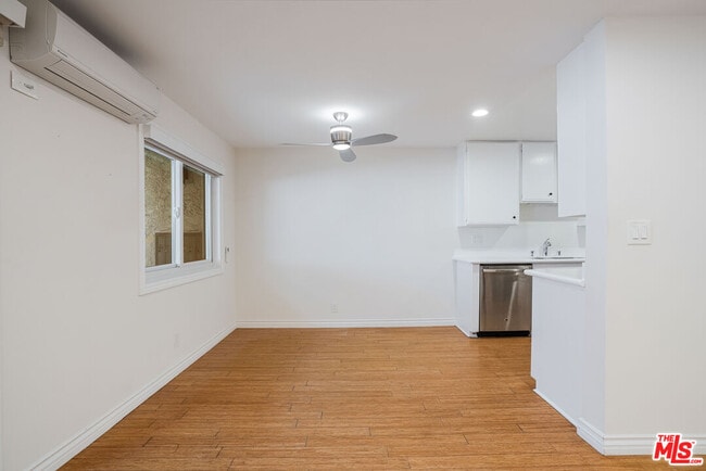 Photo - 918 17th St Unit 2