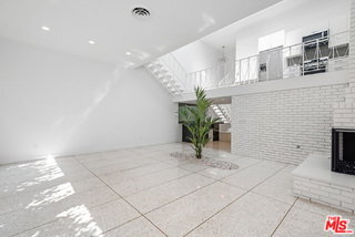 Photo - 764 N Doheny Dr
