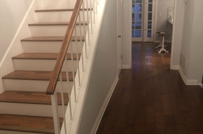 Entrance 2 - 11344 Baird Ave