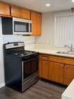 Gas stove - 5255 Riverton Ave Apartments