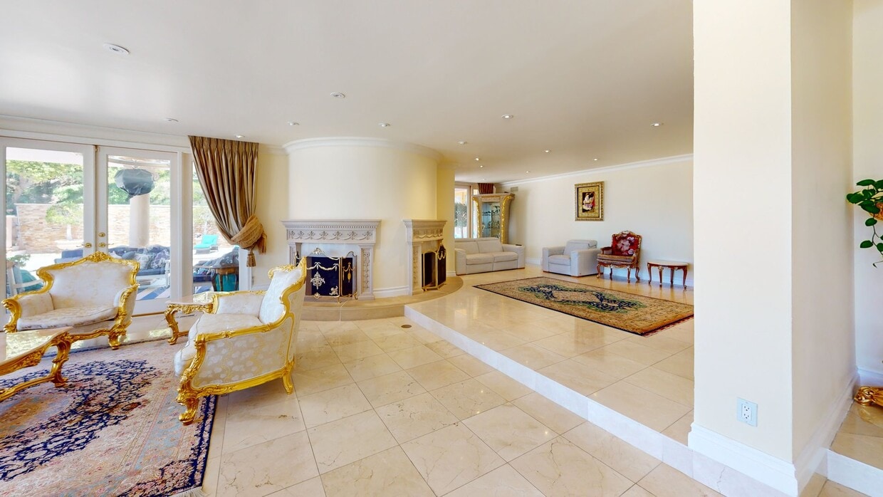 3D Tour - 1831 Loma Vista Dr House
