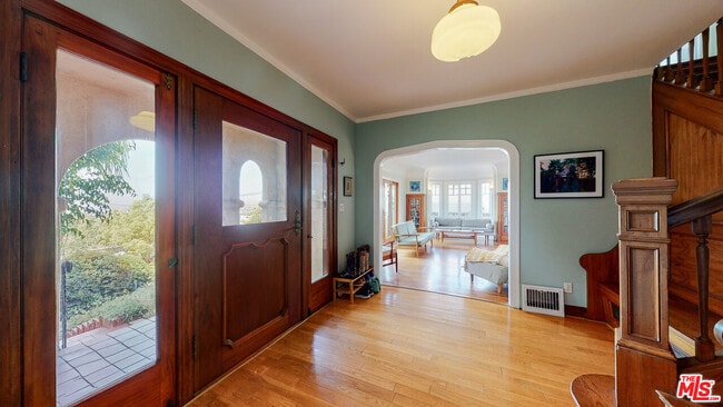 Photo - 3627 Crestmont Ave