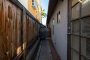 Photo - Pacific Beach 1 Bedroom Cottage with Parki... Apartment