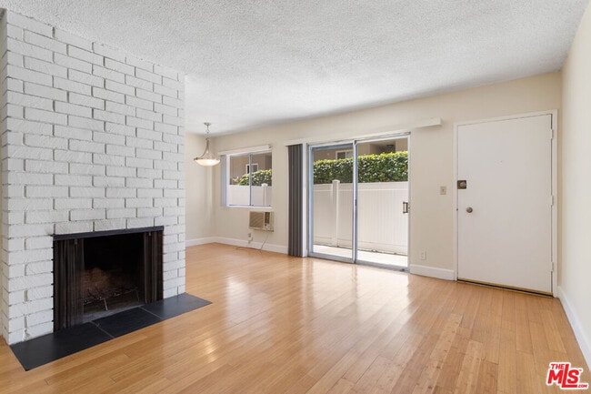 Photo - 11947 Kiowa Ave Unit 3