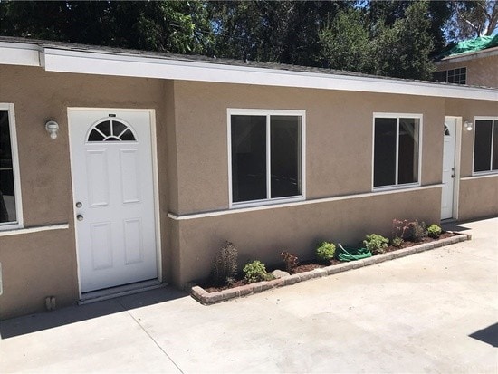 Building Photo - 882 Euclid N Ave Unit A