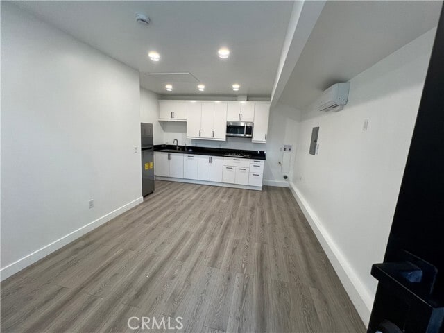 Photo - 19851 Gresham St