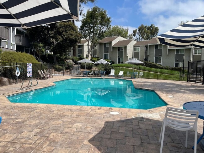 Building Photo - Remodeled 1 Bedroom in San Diego!! Water/Trash Included
