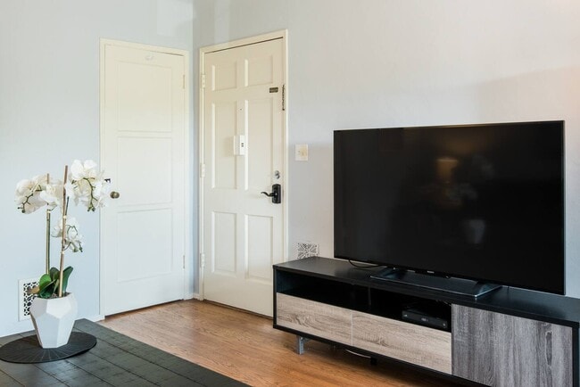 Photo - 2304 Loy Ln Unit 2304