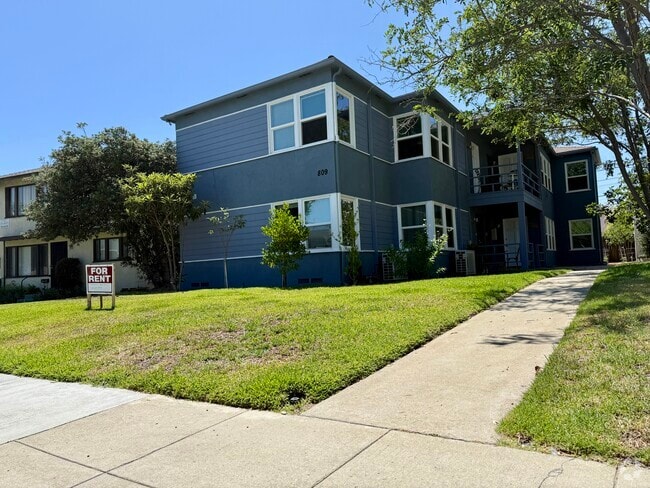 Building Photo - 809 N. Adams St. Unit Apt C