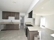 Photo - 824 Arcadia Pl