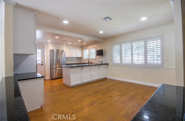 Photo - 6262 Heil Ave