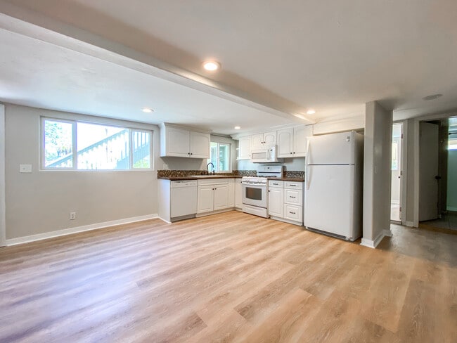 Photo - 4519 Acacia Ave Unit 4519.5