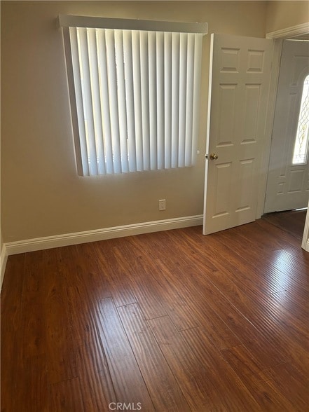 Photo - 626 W 59th Pl