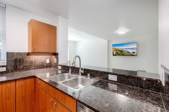 Photo - San Diego- Downtown- La Vita – Little Italy Condo- Split Level Style New Year Move In Special Unit #2