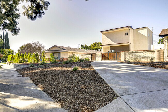 Photo - 10499 Yolanda Ave