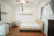 Photo - 1354 W 24th St Apartment Unit 1356