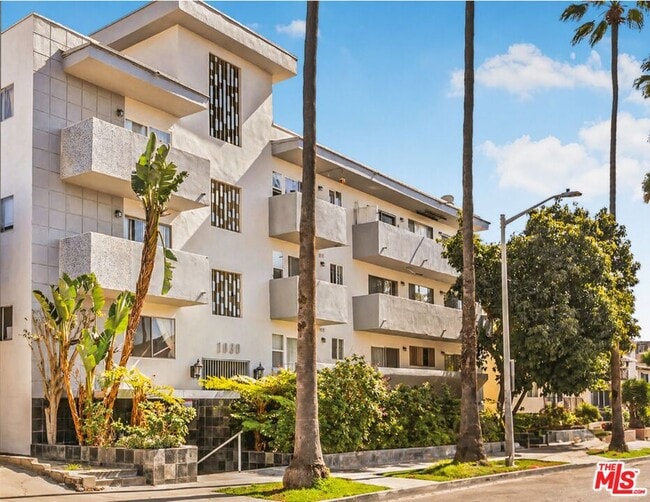 Building Photo - 1030 N Orange Grove Ave Unit 204