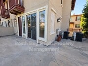 Photo - 84 Palos Verdes Blvd