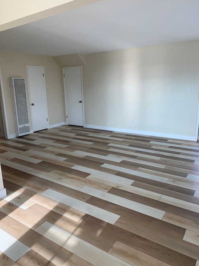 Photo - 233 S Horne St Unit 233-B