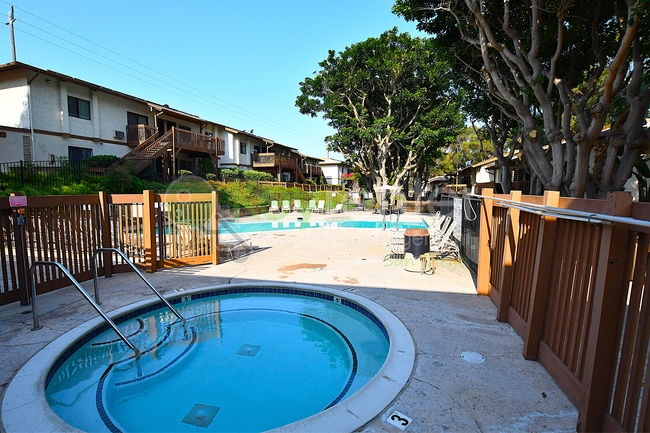 Photo - Mission Valley | Minutes to Interstates 15 & 8 | Close to Snapdragon Staduim Unit 215