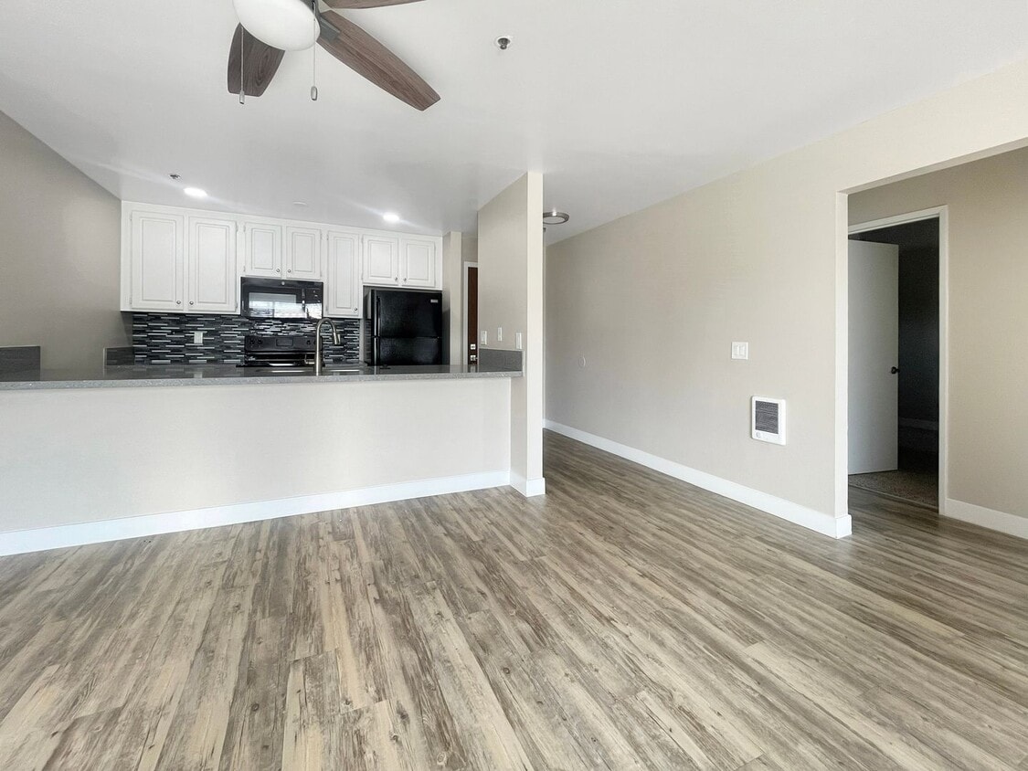 Floor Plan - 2/1 Standard