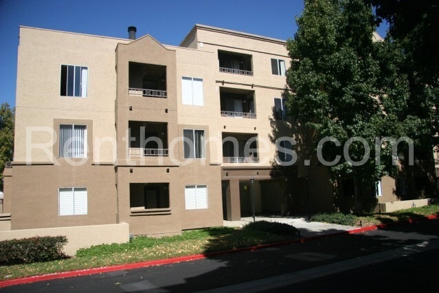 Building Photo - La Jolla/UTC, 3550-6225 Lebon Drive, Remod... Rental