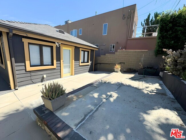Photo - 1912 N Alvarado St