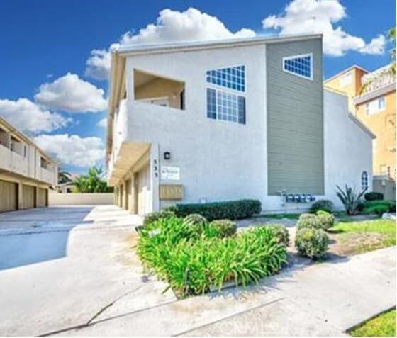 Photo - 533 W 23rd St Townhome