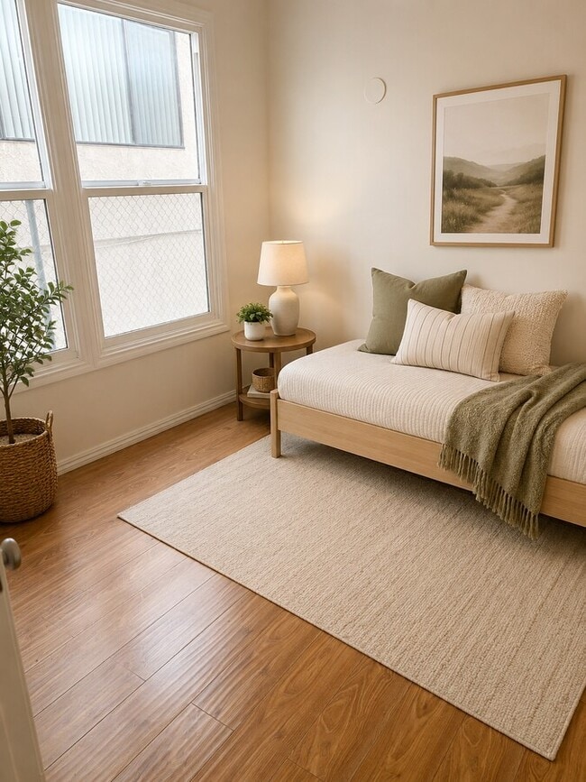 Living Room - 1427 N Kingsley St