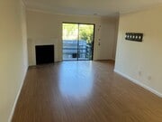 Photo - 15113 Saticoy St