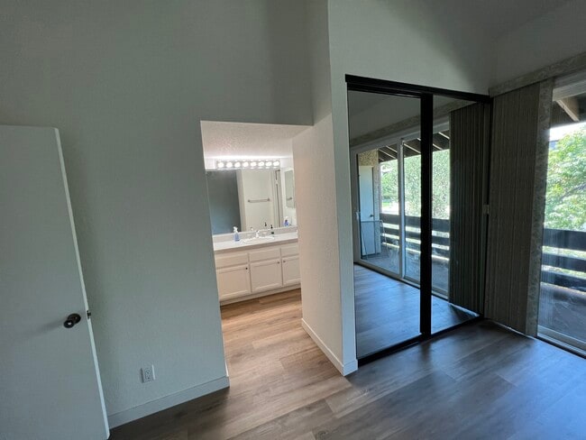 Photo - 21930 Marylee St