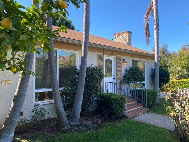 Photo - 1107 Maple St