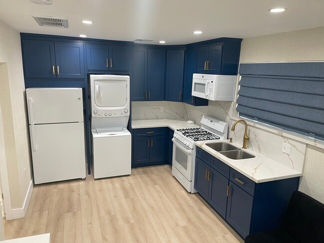 Photo - 13552 Cantara St House