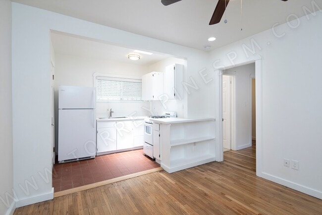Building Photo - Bankers Hill 1BR, Nestled Between Balboa P... Unit 1930