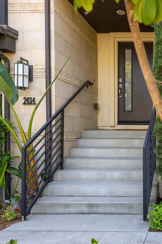 Photo - 2434 Via Alta