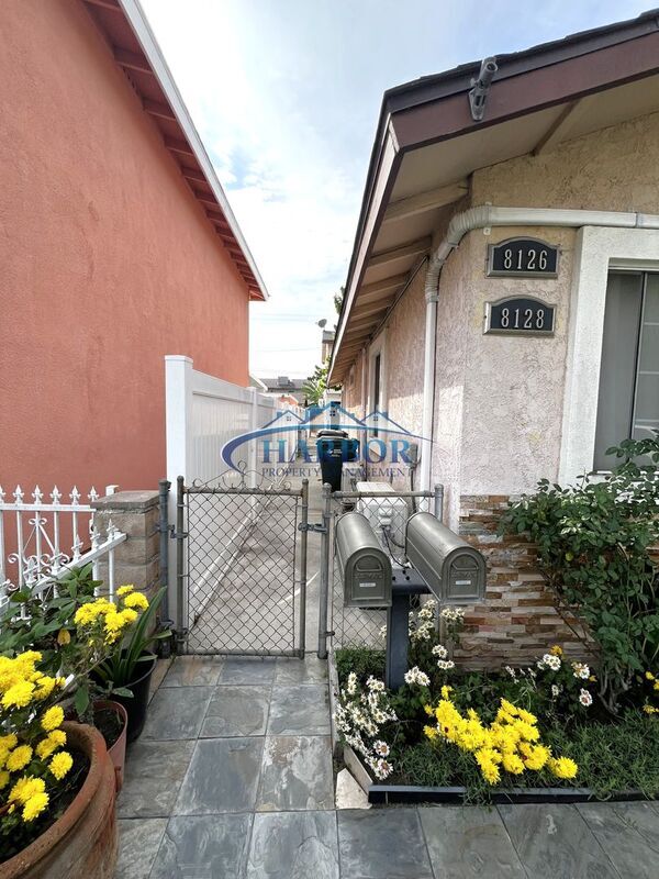 Photo - 8128 Devenir Ave