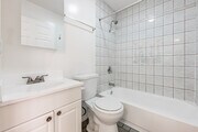 Studio - 431SF - Bathroom - 403 S Alvarado St