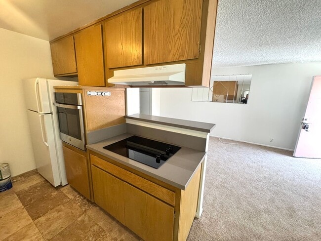 Photo - Upgraded Spacious and Bright Upstairs One Bedroom Unit 609