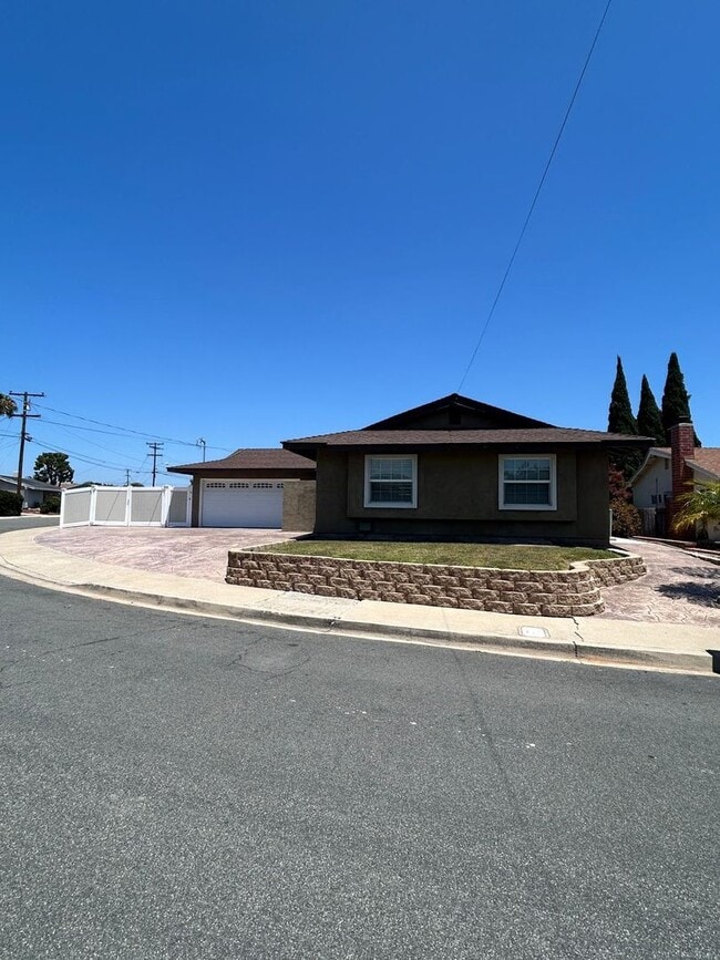 Photo - Beautiful and Spacious 3 Bedroom, 2 Bath Home! $3,800 Move In Ready!