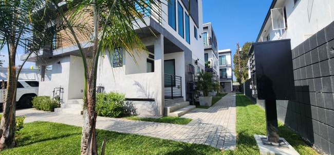 Photo - 1309 N Harvard Blvd