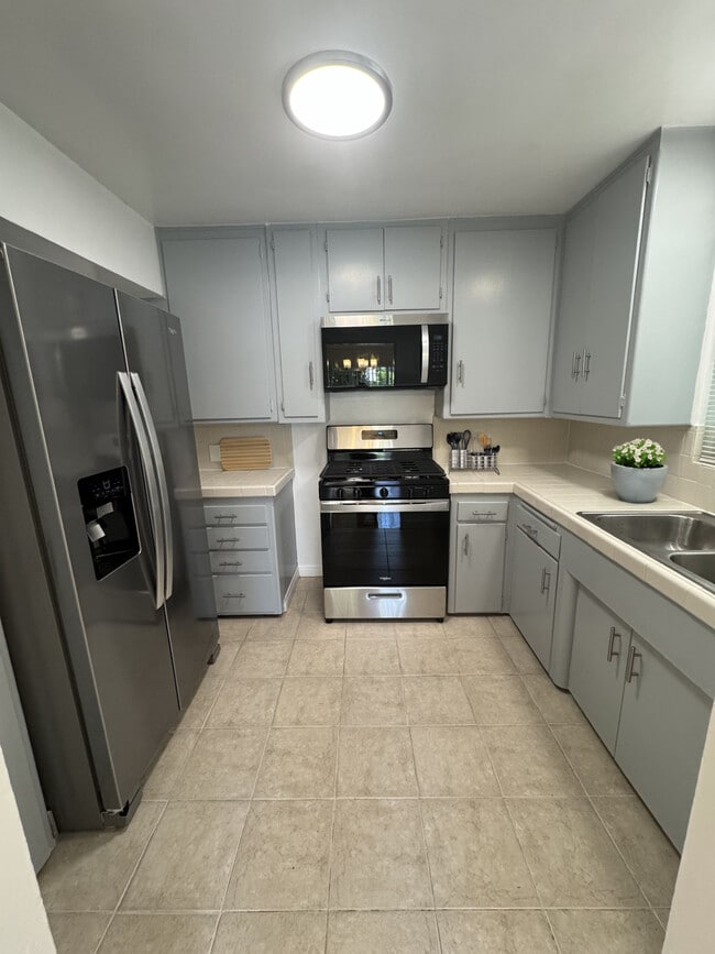 Kitchen - 11680 Bellagio Rd Rental