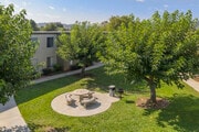 Courtyard - The Courtyards *$500 Off * Apartments