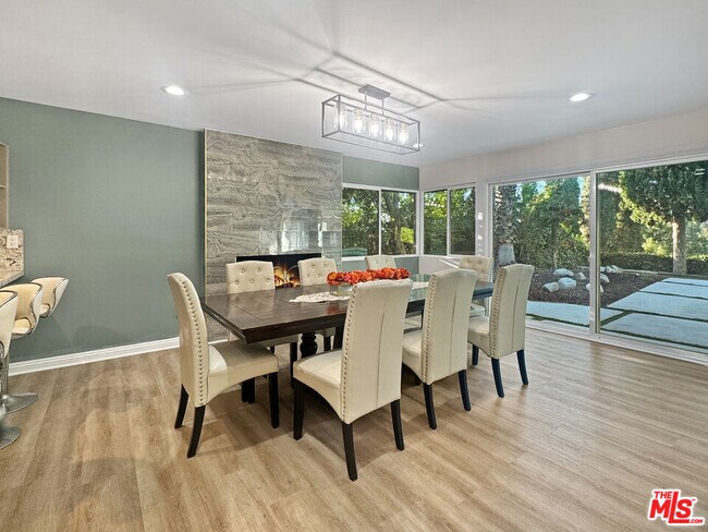 Photo - 15701 Royal Ridge Rd