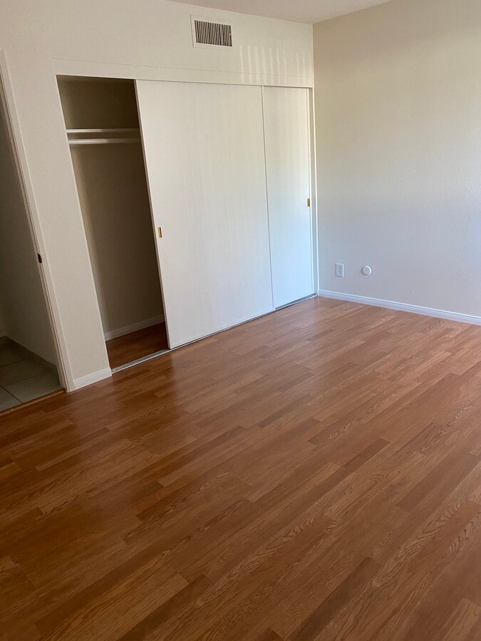 Photo - Orangebrook Manor Apartments