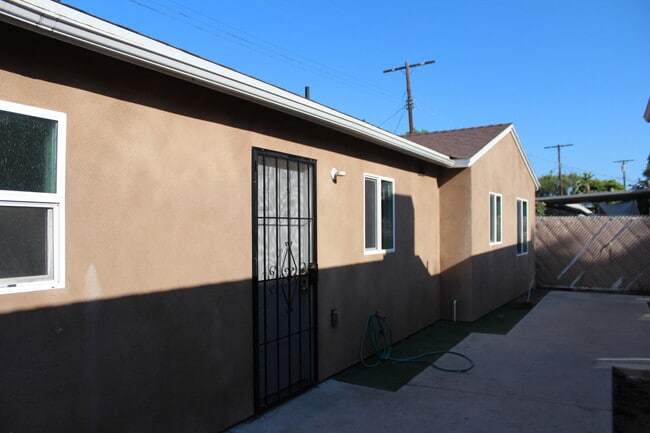 Photo - 8157 Cantaloupe Ave House