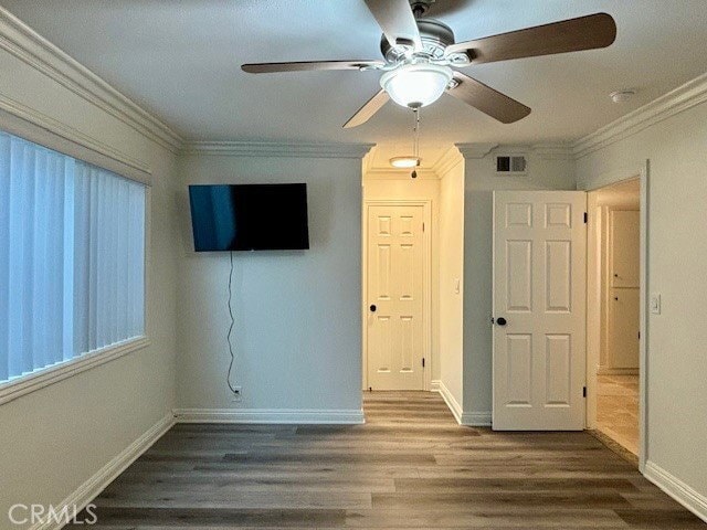 Building Photo - 904 W Balboa Blvd