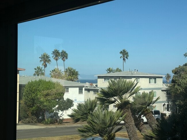 Building Photo - 316 Calle Miramar Unit D