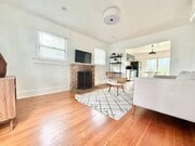 Photo - 1.0 bedroom in Los Angeles California 90039 Condo Unit Bungalow 2319