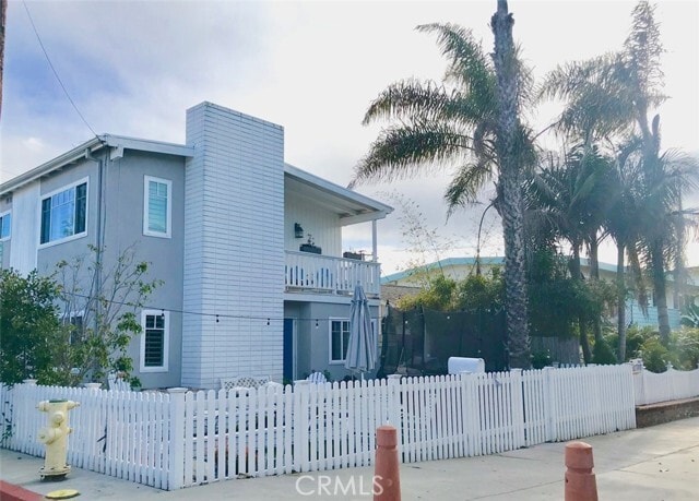 Building Photo - 334 11th St