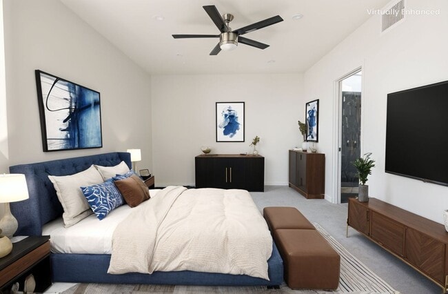 Photo - 14754 Gilmore St Unit #4